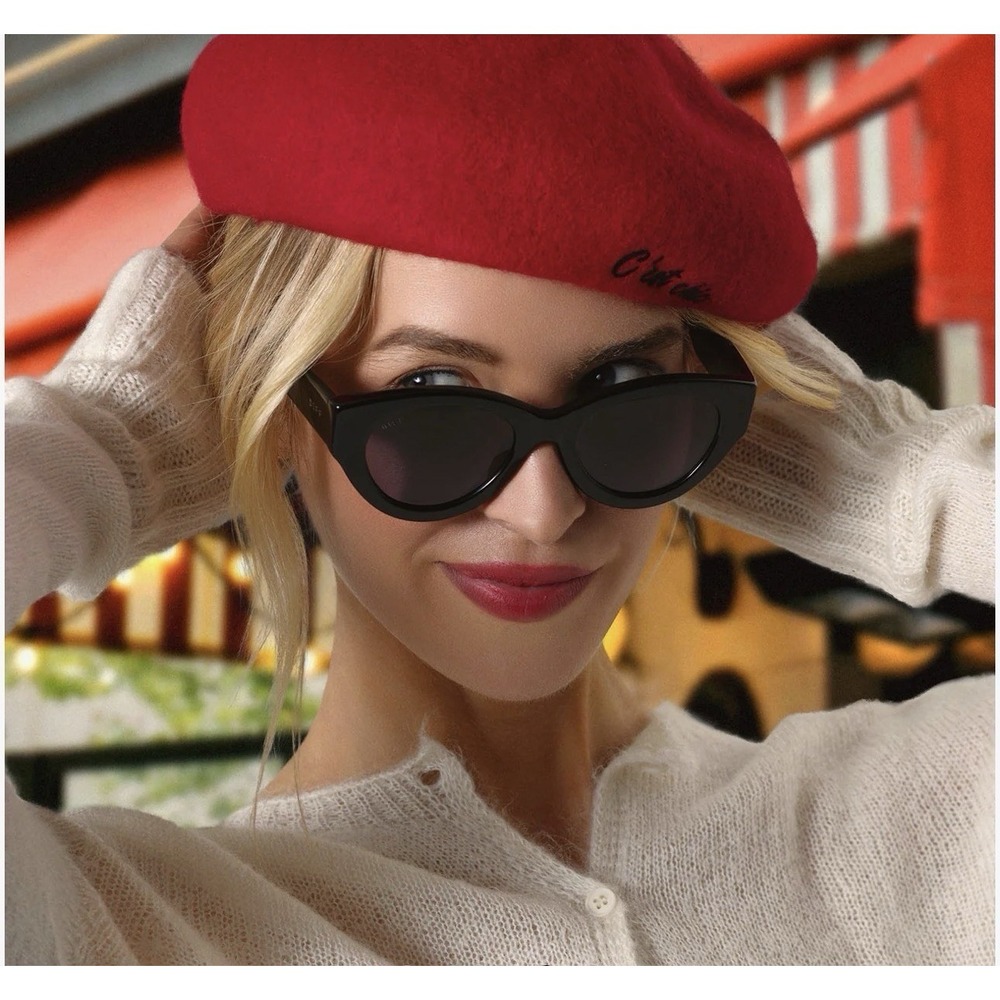 DIFF x Emily in Paris Red "C'est‎ Chic" Beret Hat
